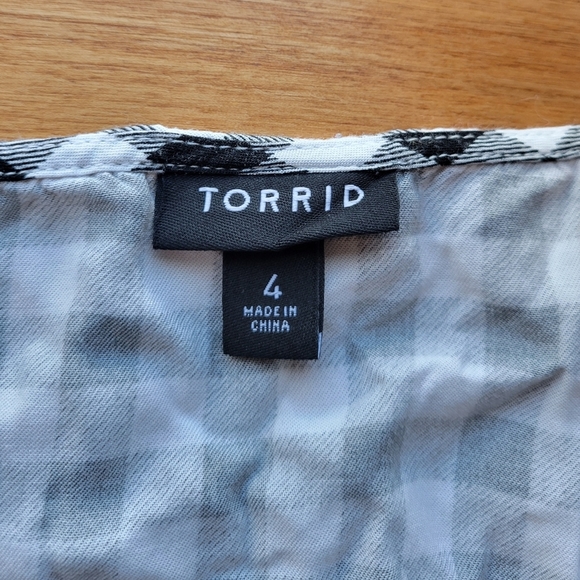Torrid Black Gingham Stretch Challis Peplum Blouse Women's Size 4/4X Rayon Blend - Picture 4 of 7